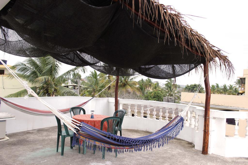 Planet House Hotel Puerto Ayora  Exterior foto